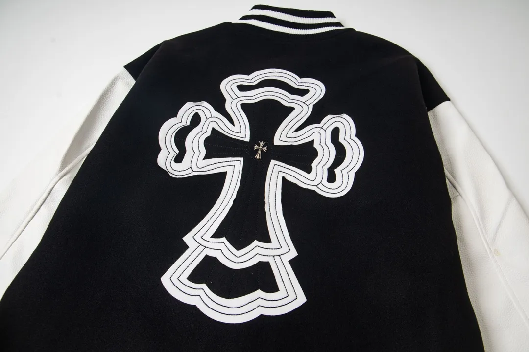 P380 model number Y610 Chrome Hearts Fw25 Chrome Hearts Horseshoe Cross Baseball Jacket. Same style for men and women. New product is hotly shipped. Original customized woolen fabric has a little thickness. The upper body is still very good in early spring weather. Imported spliced pu leather sleeves. Original molding and fine leather. Super heavy-duty design on the chest and back. Exclusive customized cross metal decoration. Customized loose fit. Both men and women are very handsome. All details respect the original version. Mold customization of distressed cross snaps with incomparable distressed texture SIZE:M-XXL